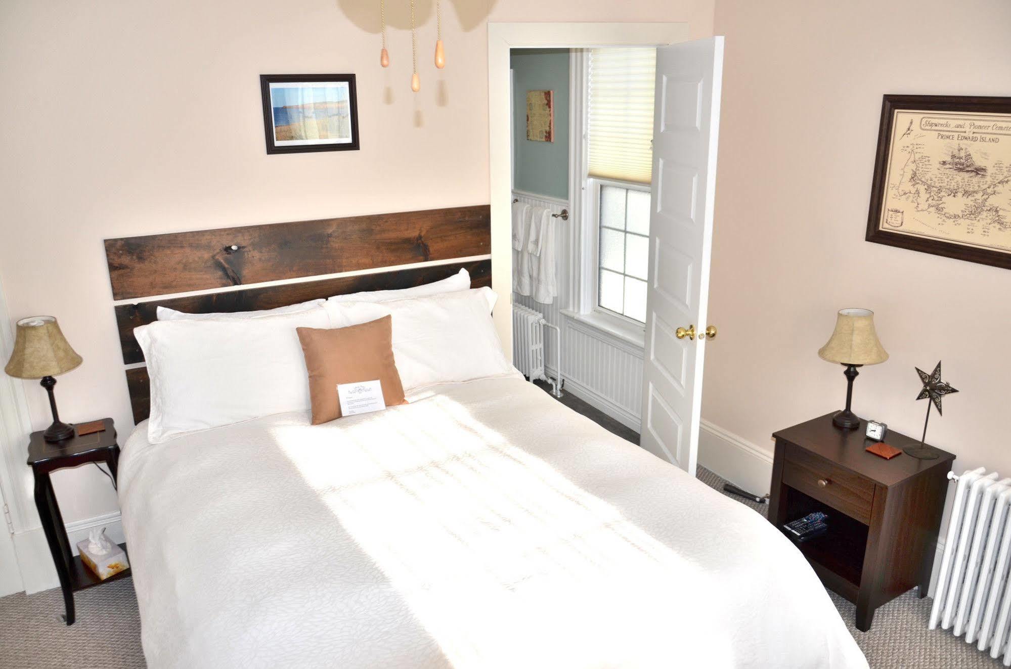 Island Home Bed And Breakfast Summerside Bagian luar foto